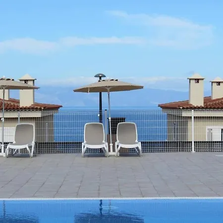 Ferienhaus Luxury House With 3 Bedrooms, Sea Wiew And Swimming Pool In A Quiet *