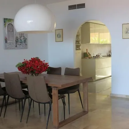 Luxury House With 3 Bedrooms, Sea Wiew And Swimming Pool In A Quiet Ferienhaus *