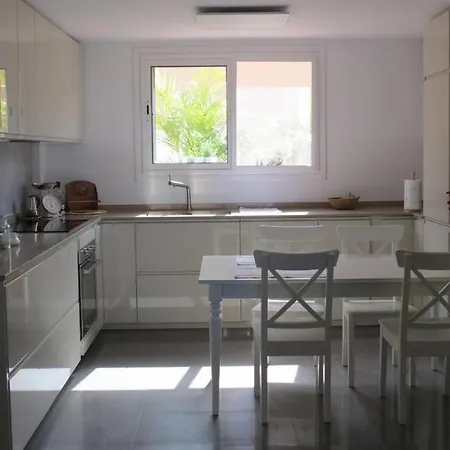 Ferienhaus Luxury House With 3 Bedrooms, Sea Wiew And Swimming Pool In A Quiet *